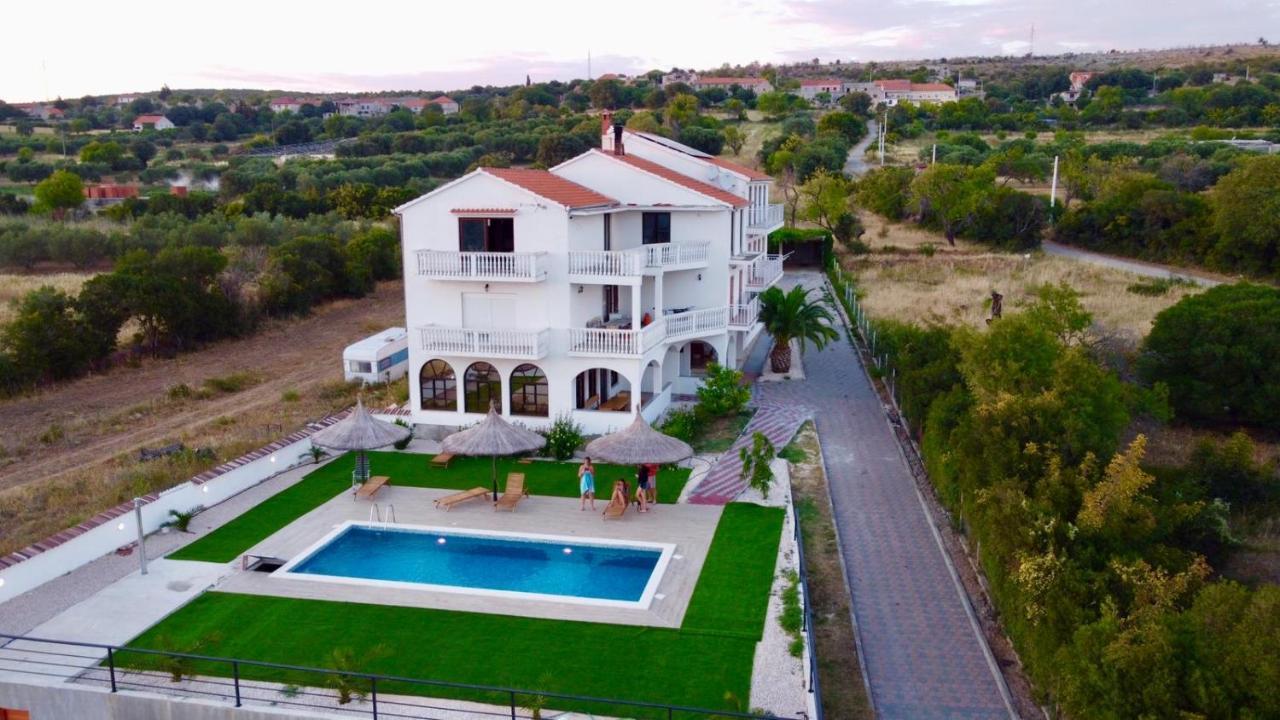 Apartmani Viktorija Vrana  Extérieur photo